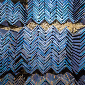 Venta Caliente de Barras de Hierro Angulares de 75x75x5mm, 50x50x5mm, 4x4, Hierro Angular 30x30, Precio de Hierro Laminado en Caliente S355j0 - Product Image 2