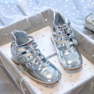 <span class=keywords><strong>Scarpe</strong></span> <span class=keywords><strong>da</strong></span> principessa <span class=keywords><strong>da</strong></span> ragazza nuove e luminose <span class=keywords><strong>con</strong></span> tacco alto per feste - Product Image 1