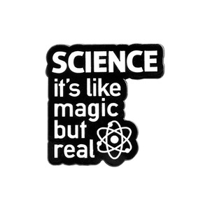 Venta caliente 'Science Is Magic' Metal Crafts Broche Pin Insignias de solapa Creative Fun Energy Quote Letters Frases Fruit-Themed Pin - Product Image 6