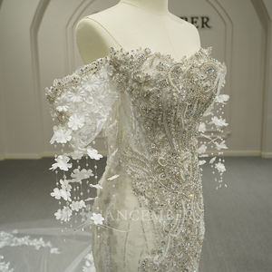 Vestido de Novia Sirena de Lujo Moderno GT26001 con Lentejuelas, Encaje Floral, Cola Capilla y Chal - Product Image 5