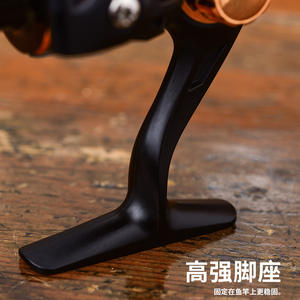 Carrete de pesca giratorio con mango de madera Mini AK150 KF150 sin holgura para pesca en hielo, roca, balsa, mar, lanzamiento de señuelos, fabricado en China - Product Image 5