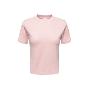 Camiseta de mujer de algodón de fibra larga estilo americano con cuello redondo, informal, deportiva, de manga corta, con logo y efecto adelgazante en el hombro. - Product Image 4