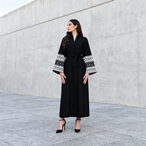 Vente en gros d'abayas en polyester imprimées sur mesure, élégantes et de haute qualité, pour femmes musulmanes, robe de soirée - Product Image 3