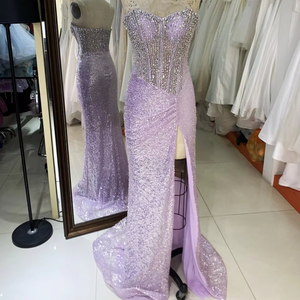 Abiti <span class=keywords><strong>da</strong></span> <span class=keywords><strong>sera</strong></span>/ballo <span class=keywords><strong>da</strong></span> donna 2026 all'ingrosso, color lilla, smeraldo, champagne, <span class=keywords><strong>fucsia</strong></span>, con ricche decorazioni di perline, corpetto a cuore e spacco alto - Product Image 1