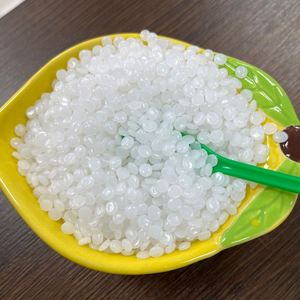 Granulés de plastique HDPE vierge de qualité alimentaire KT10000UE pour le moulage par injection, destinés aux contenants de produits agricoles - Product Image 1