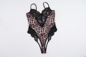 บอดี้สูทแบบแพทช์เวิร์คสุดเซ็กซี่ - ไอเทมที่ต้องมี ระบายอากาศได้ดี เหมาะสำหรับฤดูร้อน สายเดี่ยวถักนิตติ้ง แต่งลูกไม้ - Product Image 2