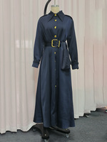 Nouvelle arrivée en stock automne/hiver Robe longue en satin bleu marine Boutons dorés Col vintage