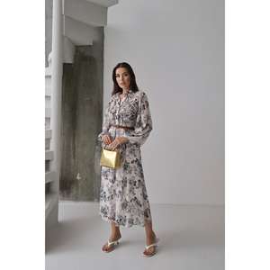 Elegante Vestido Cruzado Floral con Cuello de Solapa y Cintura Natural para Uso Diario en Tela Tejida Transpirable Estilo Camisero - Product Image 4