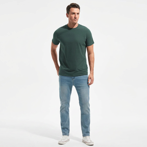 T-shirts unis pour hommes de haute qualité en gros, personnalisables avec logo, t-shirts vierges pour hommes, coupe classique et ajustée - Product Image 1