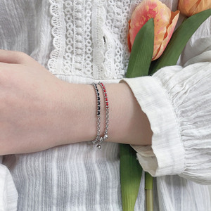 Bracelet en argent sterling 925 avec breloque à pompon en ficelle rouge et noire pour femme, bijou cadeau - Product Image 2