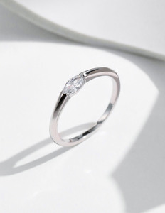 Bague de fiançailles en argent SS925 pour femme, sertie de diamants taille marquise, monture à tension, style classique, bijoux fins - Product Image 5