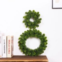Vente en gros, guirlande d'aiguilles de pin artificielles, plusieurs styles, aiguilles de pin en plastique artificielles vertes pour la décoration de Noël et de la maison