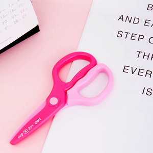 Deli Children's Plastic Scissors Pink 6067 Student Diy Craft Use - Product Image 4