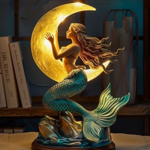 Lámpara de luna de sirena de resina, luz nocturna decorativa para escritorio o estantería - Product Image 2