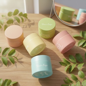 Pot cosmétique de luxe en verre dépoli avec couvercle à vis et étiquette sérigraphiée pour crème visage, crème contour des yeux, lotion et emballage de soins de la peau - Product Image 4