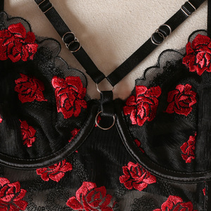 2025 nuovo fiore rosa rossa ricamato Lingerie Sexy 3 pezzi Set di biancheria intima di pizzo <span class=keywords><strong>trasparente</strong></span> da donna mutandine erotiche con ferretto <span class=keywords><strong>reggiseno</strong></span> - Product Image 6