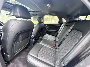 <span class=keywords><strong>Audi</strong></span> <span class=keywords><strong>Q3</strong></span> Usata 2024 Molto Apprezzata SUV 5 Porte 5 Posti Benzina Turbo Edizione Speciale Automatica Interni in Pelle Guida a Sinistra Touch LED Panoramica - Product Image 6