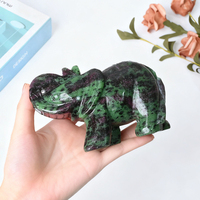 Elefante Tallado a Mano en Cristal de Rubí Zoisite Natural de Buena Calidad para Decoración