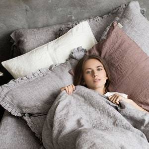 ชุดเครื่องนอนผ้าลินินแท้ 100% สีพื้น ขนาดควีน/คิงไซส์ 200TC ได้รับการรับรองมาตรฐาน OEKO-TEX ปรับแต่งได้ พร้อมปลอกหมอนและผ้านวมเย็บลายสไตล์ Shabby Chic - Product Image 5