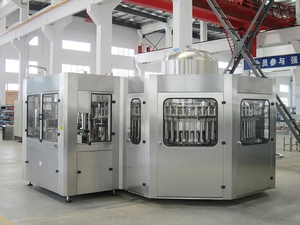 เครื่องบรรจุเครื่องดื่มอัตโนมัติสำหรับขวดพลาสติก PET ขนาด <span class=keywords><strong>500</strong></span> <span class=keywords><strong>มล</strong></span>. ทำจากสแตนเลส สำหรับน้ำอัดลมและเครื่องดื่มอัดก๊าซ ความแม่นยำสูง - Product Image 6