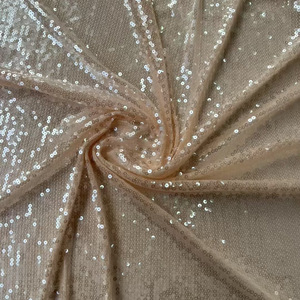 Tissu à paillettes nude en gros, tissu à paillettes transparent, tissu en dentelle à sequins de luxe pour robe de soirée femme - Product Image 1