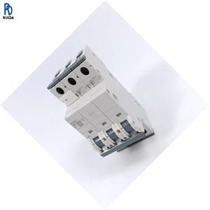 Contrôleur PLC, capteur, disjoncteur, neuf d'origine 5SY6301-7 C1 - Product Image 1