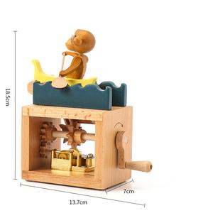 Venta caliente caja de música de madera creativa canción de cuerda hecha a mano para cumpleaños Navidad regalo del Día de los niños - Product Image 5