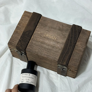 Confezione regalo rettangolare in legno per profumi, oli essenziali e gioielli, in stile antico, personalizzata e lussuosa. - Product Image 4