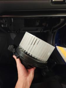 <span class=keywords><strong>Motor</strong></span> de Ventilador Mahle YDH CLIMA RC.530.135 para Volkswagen Polo/<span class=keywords><strong>Virtus</strong></span>/Nivus/T-Cross 2017> 12V Número OE 2Q1820021 - Product Image 3