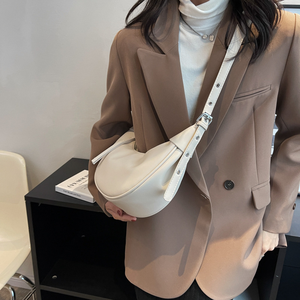 Sac à main hobo tendance mini uni prêt à expédier, sac à bandoulière pour femmes de haute qualité pour l'hiver - Product Image 1