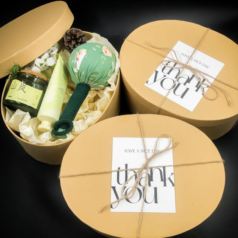 Martillo de aromaterapia + vela perfumada + crema de manos brisa junto al río