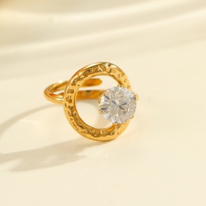 Fabrieksgroothandel mode vergulde waterdichte, verkleurvrije statement ringen sieraden zirkoon roestvrijstalen <span class=keywords><strong>ring</strong></span> voor dames en heren - Product Image 4