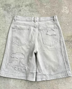Shorts Bermuda en toile délavée grise pour homme, taille mi-haute, fermeture boutonnée, style décontracté déchiré, 100 % coton - Product Image 2