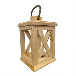 Lanterne porte-bougie en bois faite à la main avec panneaux en verre et impression personnalisable pour la décoration intérieure - Product Image 5