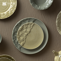 Service de vaisselle en céramique de qualité supérieure, moderne, beige et vert texturé, résistant aux aliments et au lave-vaisselle, pour la maison, le restaurant et la table.