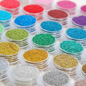 Micro-perles en <span class=keywords><strong>verre</strong></span> transparent colorées pour nail art, écologiques, 0,6-0,8 mm, 4g/pot, pour décoration, bricolage et artisanat féminin - Product Image 2