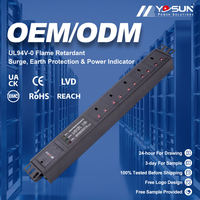 Unité d'alimentation PDU longue pour armoire informatique avec logo personnalisé et crochets de montage standard pour une installation facile dans les armoires