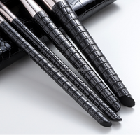 Ensemble de 10 pinceaux de maquillage professionnels en poils naturels de haute qualité avec design « Concealer Sprinkle Pool », vente en gros directe usine
