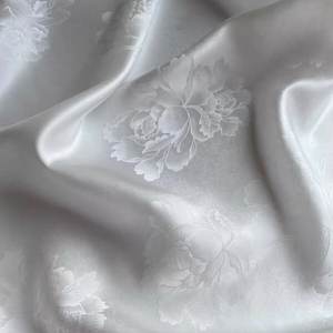 경쟁력있는 가격 부드러운 느낌 우아한 꽃 디자인 실크 자카드 원단 레이디 클래식 의류 잠옷 의류 - Product Image 5