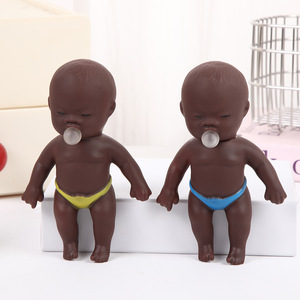 Grenzüberschreitender Bestseller <span class=keywords><strong>Heiwa</strong></span> Vinyl Blasenblasende Große Schwarze Puppe Quetschbares Stressabbauendes Neuheitsspielzeug Unisex Hergestellt in China 14 - Product Image 3