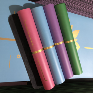 ออกแบบเสื่อโยคะรักษ์โลกของคุณเองอย่างมืออาชีพ กันลื่น 18 สี พิมพ์ลายทอง หนา 5 มม. ยางธรรมชาติ PU <span class=keywords><strong>สาย</strong></span>สะพายหรูหรา - Product Image 4