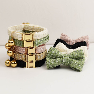 Collier pour animaux de compagnie chic et élégant à la française, personnalisable avec gravure, collier pour chat avec clochette, collier pour chien durable et réglable pour petits animaux - Product Image 1