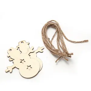 Stampa personalizzata ornamenti di natale a forma di cuore campane cane zampa decorazioni all'ingrosso piccolo legno amore europa legno di pino intagliato