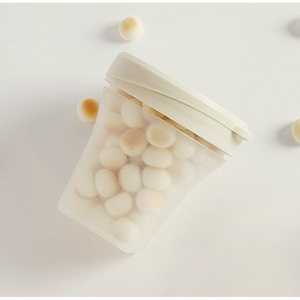 Juego de 4 Platos de Silicona para Bebés con Base Antideslizante y Fuerte Succión para Autoalimentación, Mayores de 3 Meses, Libres de BPA - Product Image 1