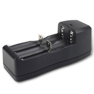 Cargador de Doble Ranura Romon para Baterías 18650 y 26650 con Indicador Luminoso - Product Image 5