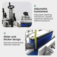 Machine d'étiquetage automatique de table MT-100 personnalisée pour bouteilles rondes en plastique, verre, pots, confitures, boissons, sauces, crèmes