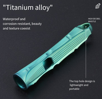 Sifflet apaisant en titane avec cordon, mini, portable, haute fréquence, résistant à la corrosion, multifonction, pour le camping et les situations d'urgence en voyage