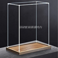 Boîte acrylique personnalisée avec socle en bois pour figurines