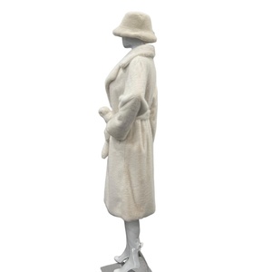 Cappotto Lungo <span class=keywords><strong>Beige</strong></span> da Donna in Finta <span class=keywords><strong>Pelliccia</strong></span> di Visone con Collo Rovesciato, Lussuoso ed Ecologico, con Cappello a Bombetta Trendy e Cintura - Product Image 4