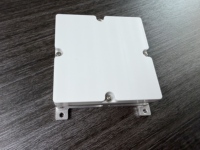 Unité anti-brouillage GNSS CRPA ultra-compacte 65 mm à 4 éléments GPS L1 BDS B1 Galileo E1 IP65 avec récepteur intégré